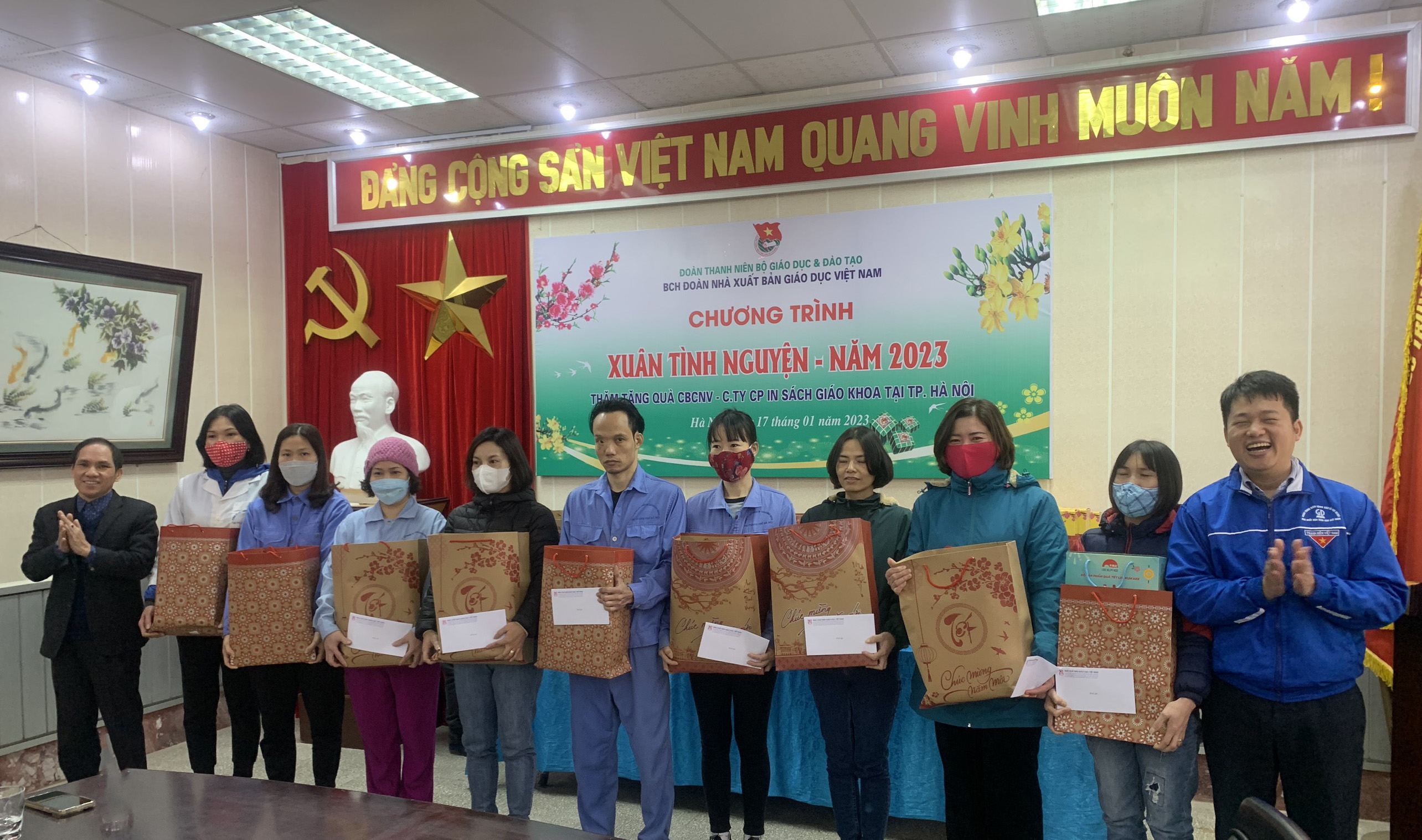 ĐOÀN THANH NIÊN NXBGDVN VỚI XUÂN TÌNH NGUYỆN NĂM 2023