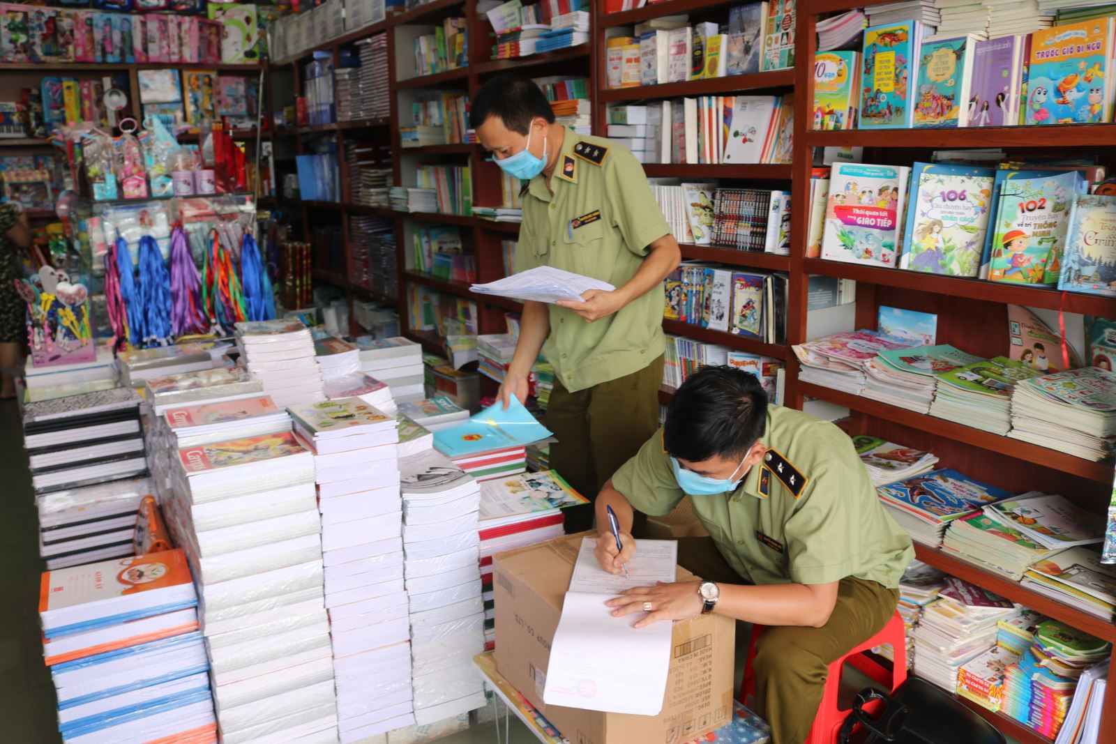 TÍCH CỰC NGĂN CHẶN SÁCH GIÁO KHOA GIẢ